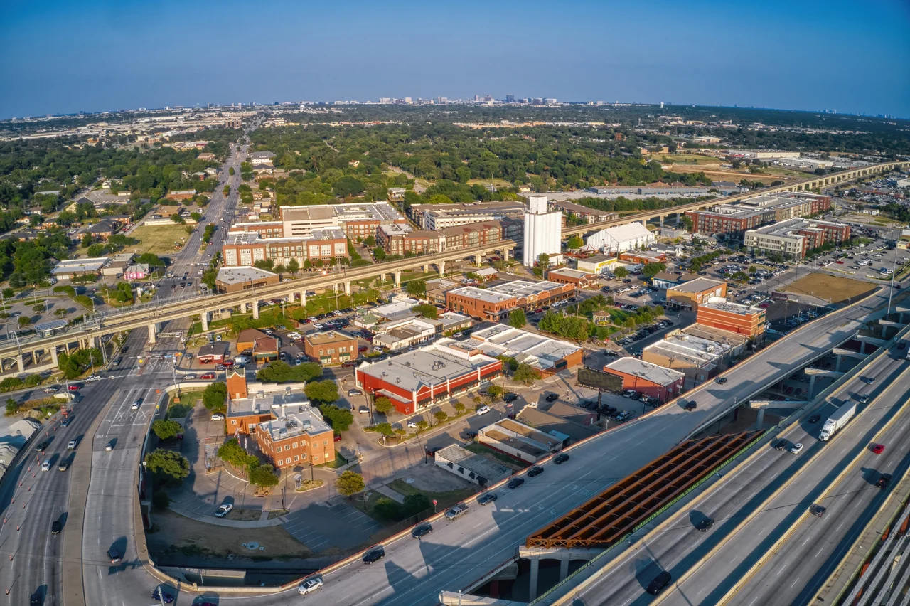 Padel court construction services in Carrollton, TX